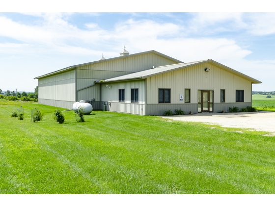 Office:Living Quarters w: Attached Riding Arena